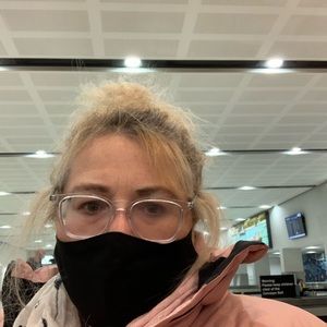 Meet your Posher, Debbie